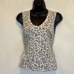H-53 Old Navy White & Tan Animal Print Sleeveless Pullover Summer Blouse Size XS